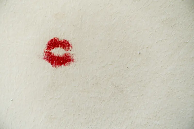 Trace de baiser au rouge à lèvres