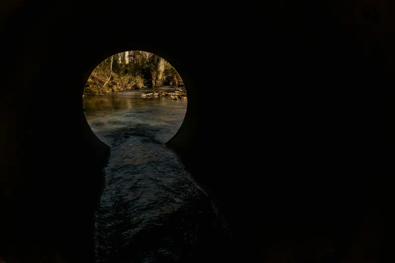 Trou de serrure dans la pénombre